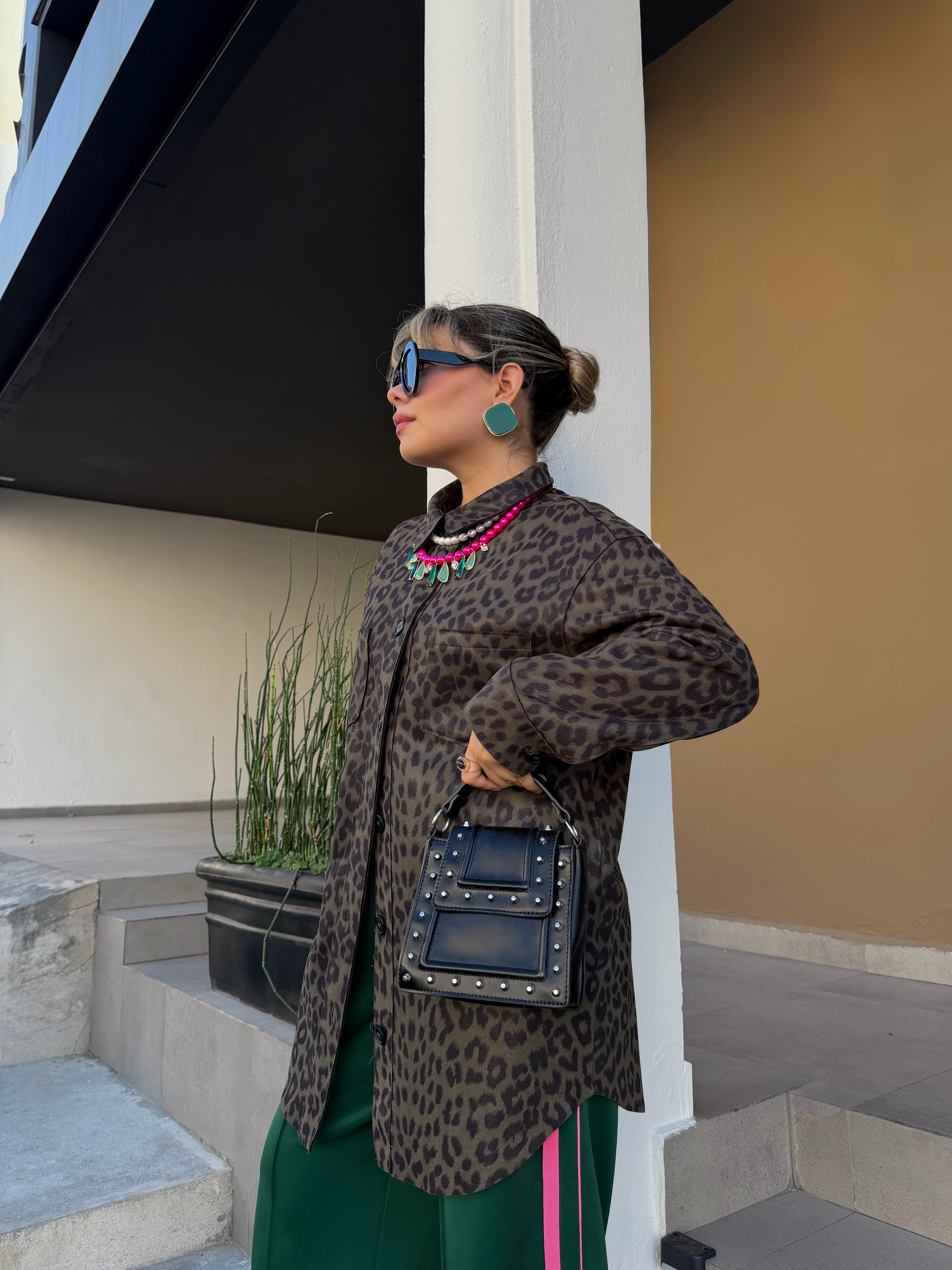 Collar Material Girl