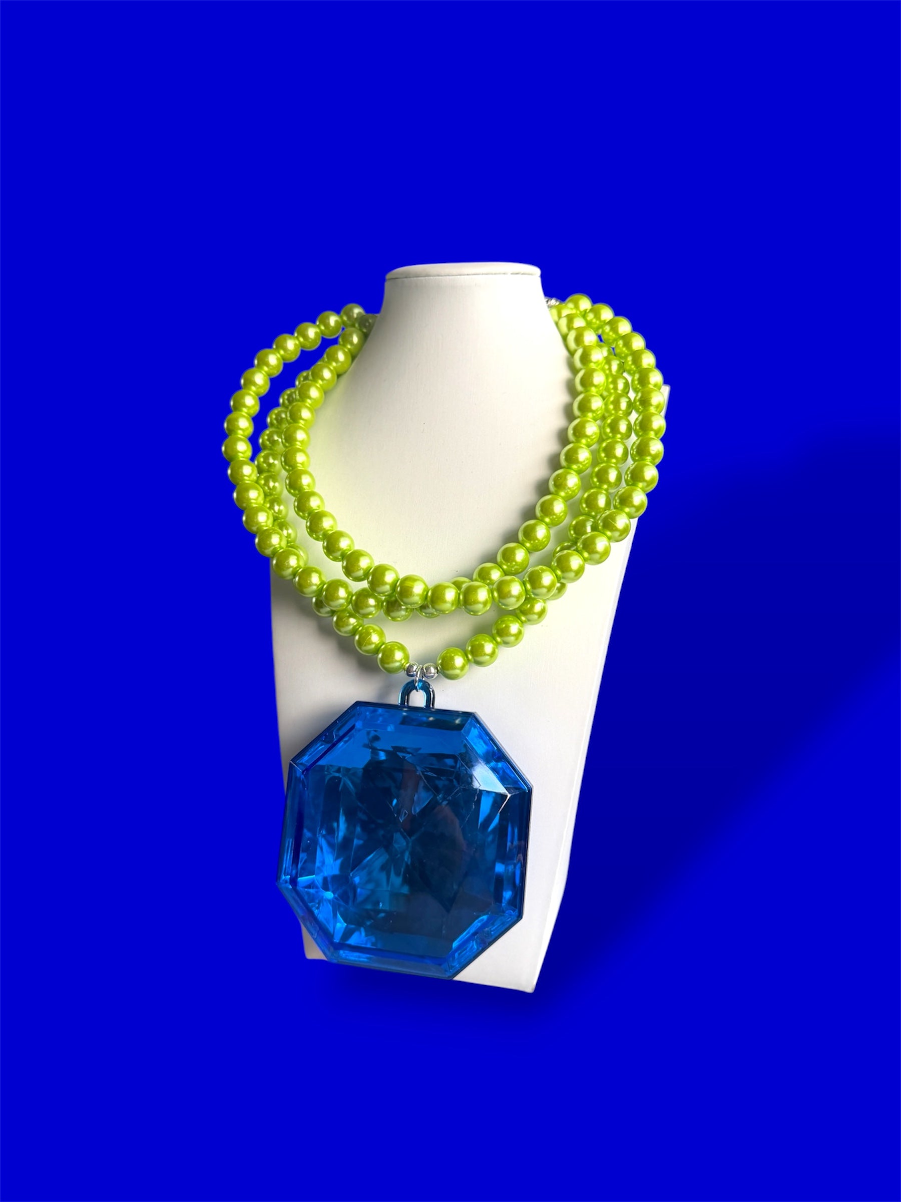 Collar Alien